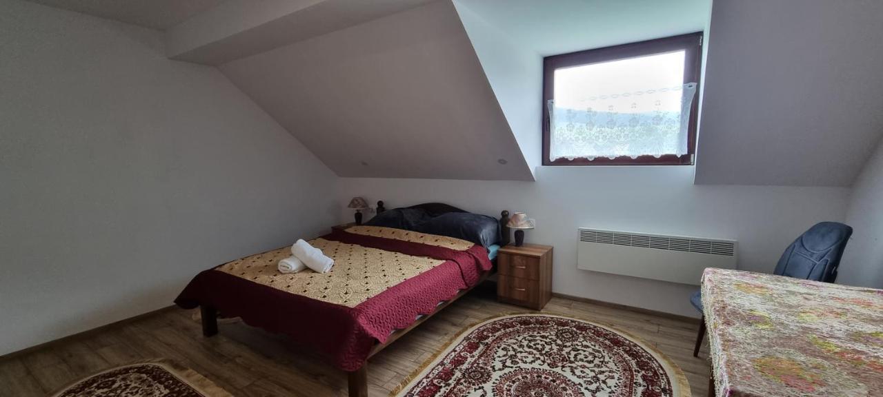 Karacsony Guest House Lunca de Sus Exterior foto